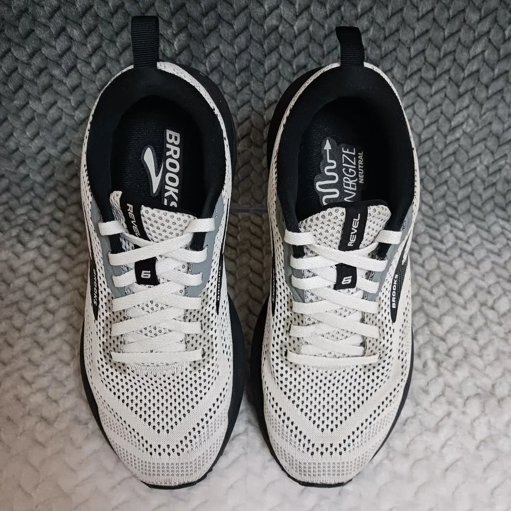 Brooks Revel 6 White Black Women's Walking Running Sneakers Shoes Size 7